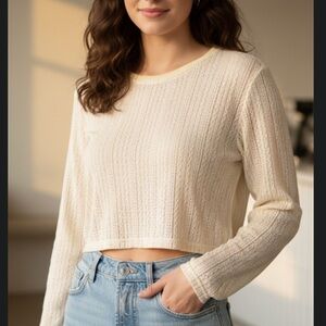 DAZY Cream Textured Knit Long Sleeve Crop Top - Size Medium